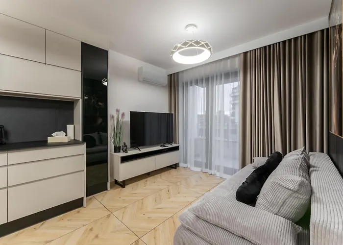 Pychowicka Prestigious Black&cashmere By Bookinghost *