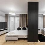 Apartment Pychowicka Prestigious Black&cashmere By Bookinghost