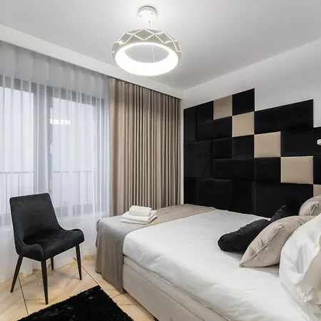 Apartment Pychowicka Prestigious Black&cashmere By Bookinghost *