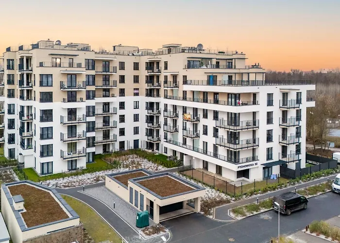 Pychowicka Prestigious Black&cashmere By Bookinghost *